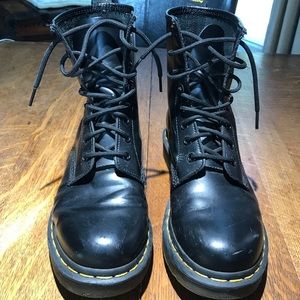 Dr. Martens: 1460 SMOOTH LEATHER LACE UP BOOTS